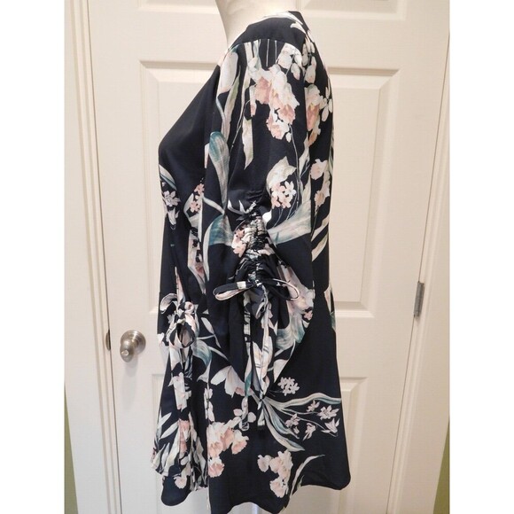 Darling CITY CHIC "Fresh Fields" Side Tie Ruched Sleeves Wrap Top Size M/18 - Picture 7 of 11